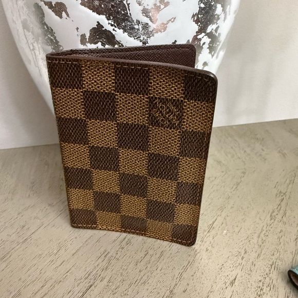 Louis Vuitton Compact Damier Ebene Cardholder - Picture 3 of 6
